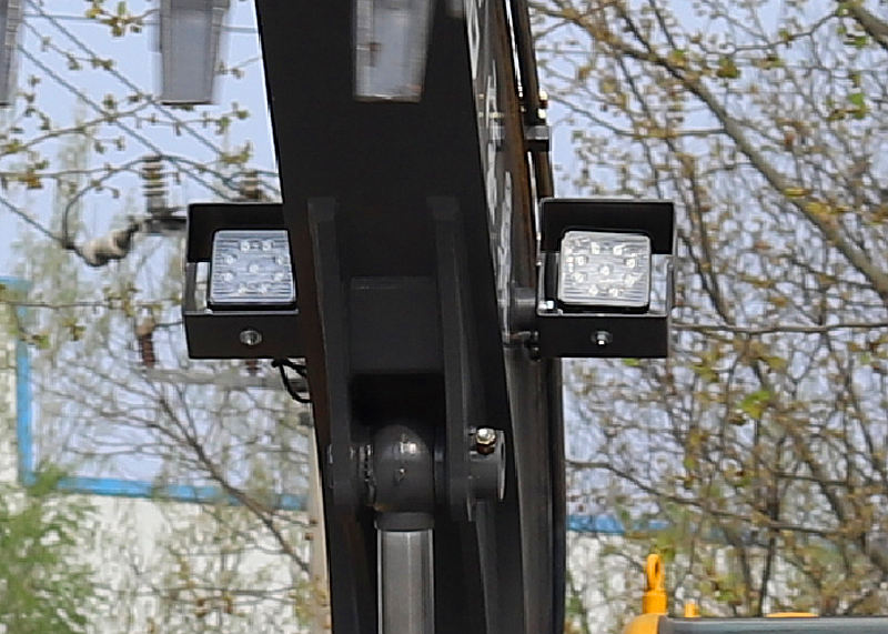輪式挖掘機(jī)抓木機(jī)