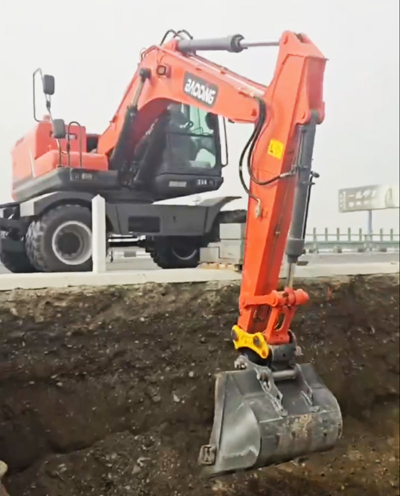 寶鼎150挖掘機(jī)