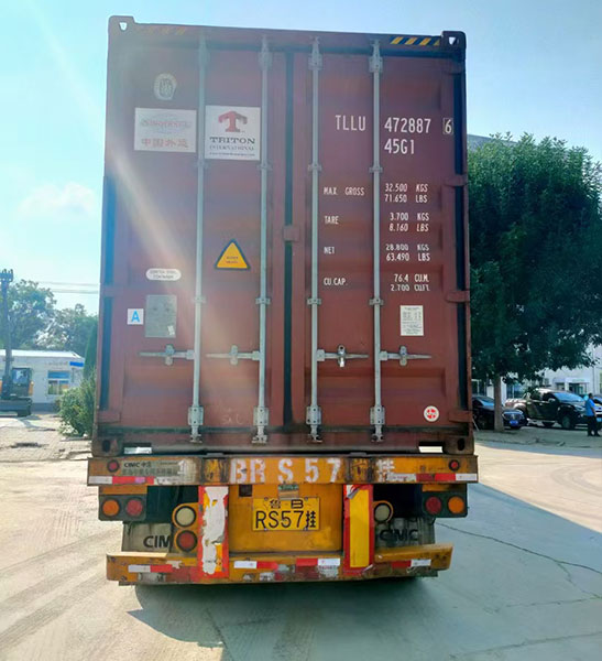 挖掘機(jī)出口泰國